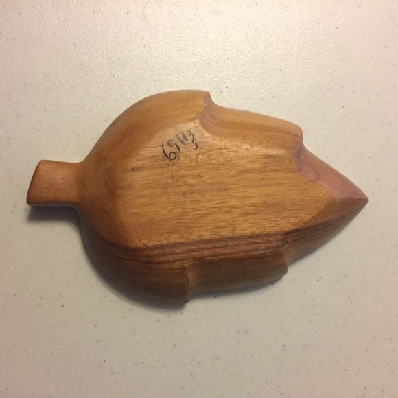 BOWL - wooden bowl on leaf shape - Picture 2 of 5